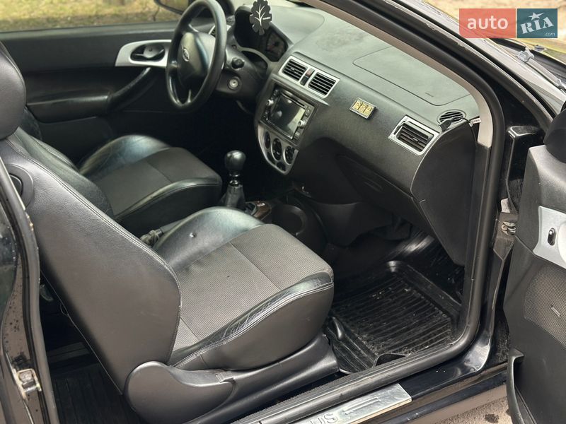 Хэтчбек Ford Focus 2005 в Ровно