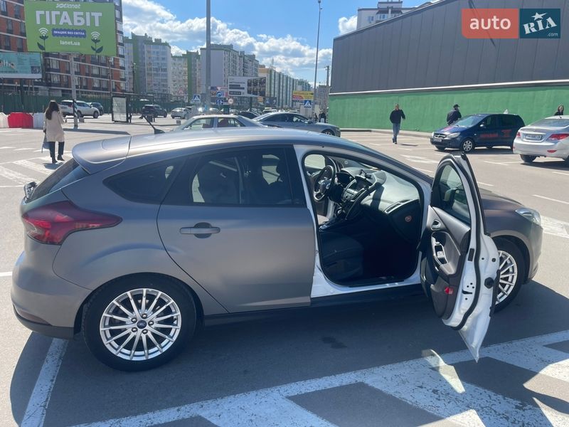 Хэтчбек Ford Focus 2016 в Киеве