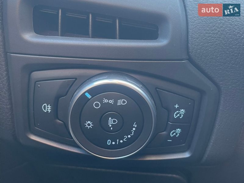 Хэтчбек Ford Focus 2016 в Киеве