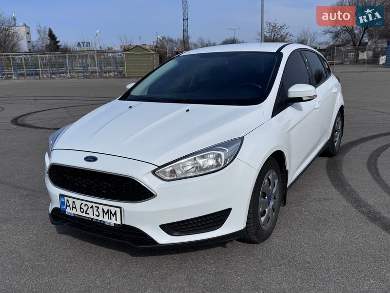 Хетчбек Ford Focus 2017 в Дніпрі фото 2 Хетчбек Ford Focus 2017 в Дніпрі