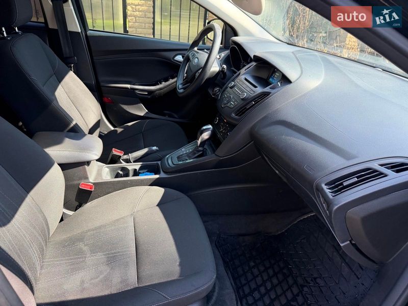 Хэтчбек Ford Focus 2015 в Киеве фото 23 Хэтчбек Ford Focus 2015 в Киеве