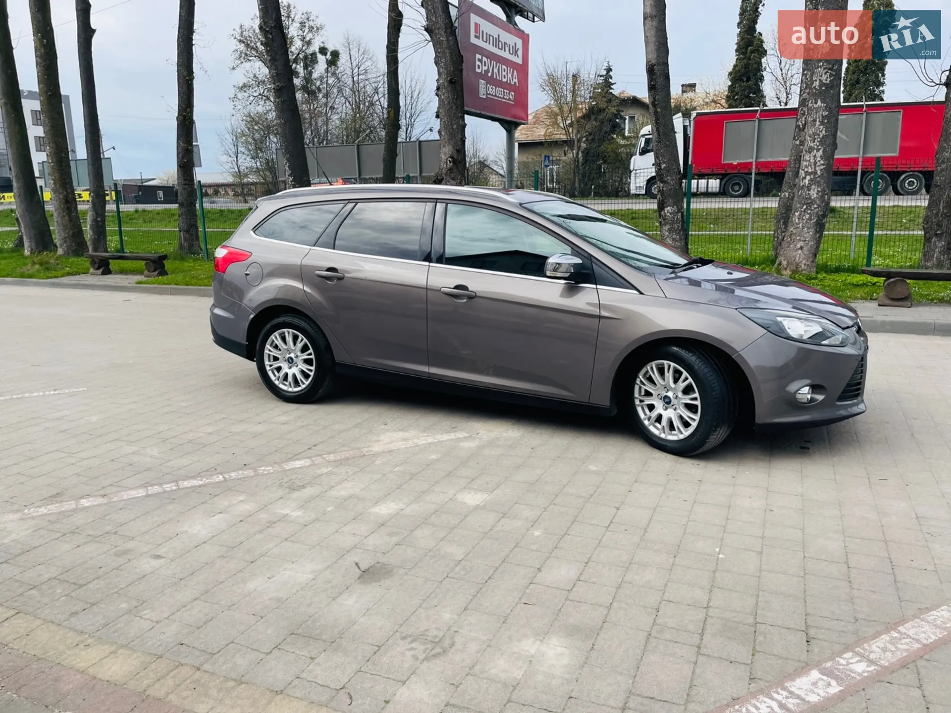 2011 Ford Focus - мініатюра 10