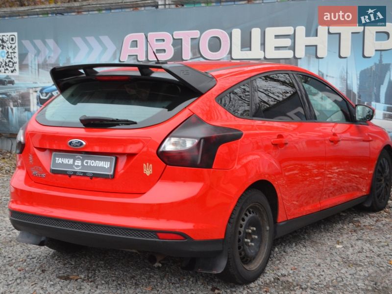 Хэтчбек Ford Focus 2014 в Киеве