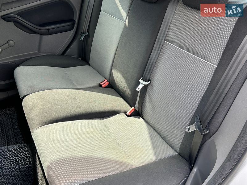 Хэтчбек Ford Focus 2010 в Сумах