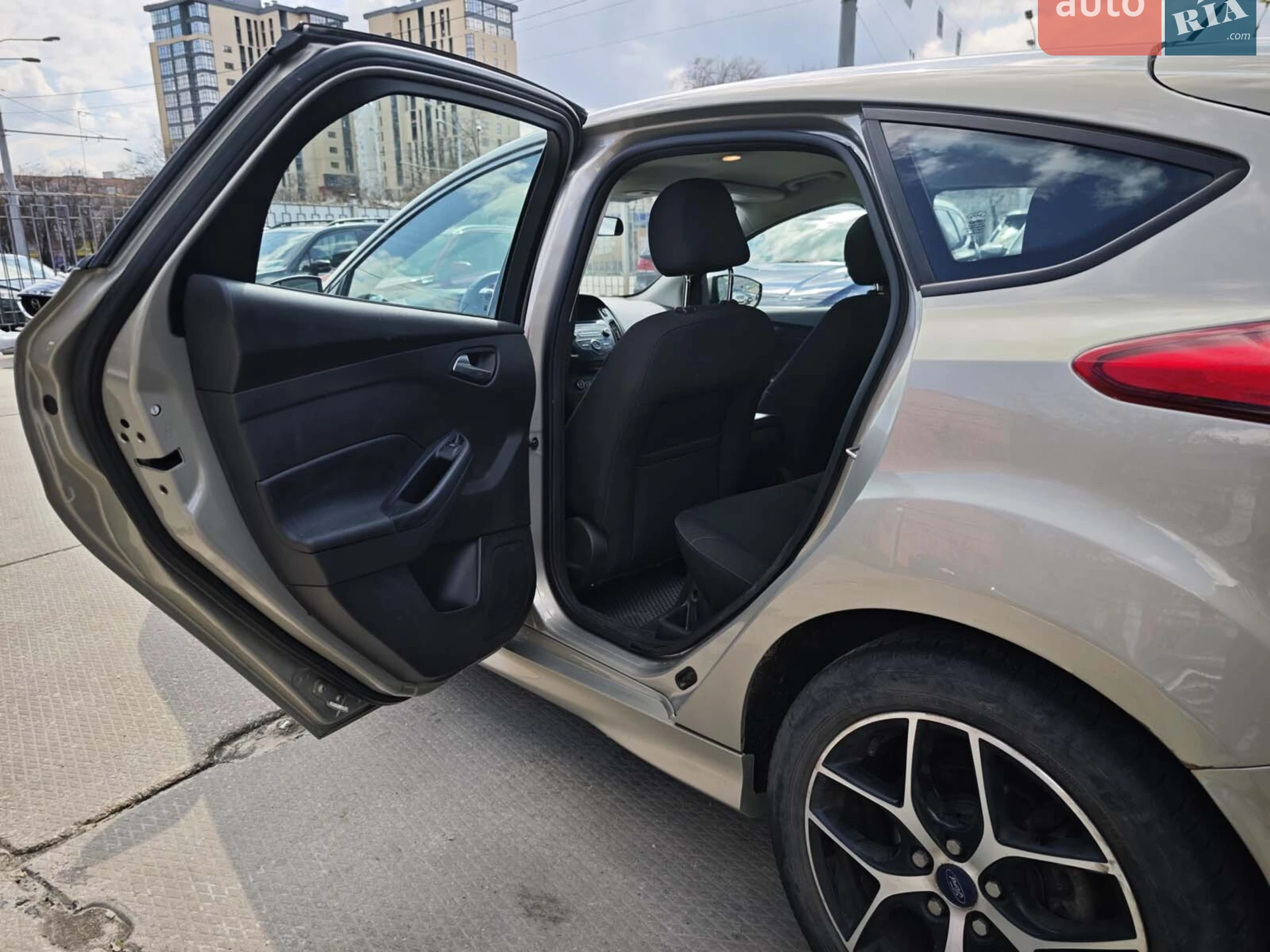 2015 Ford Focus - мініатюра 14