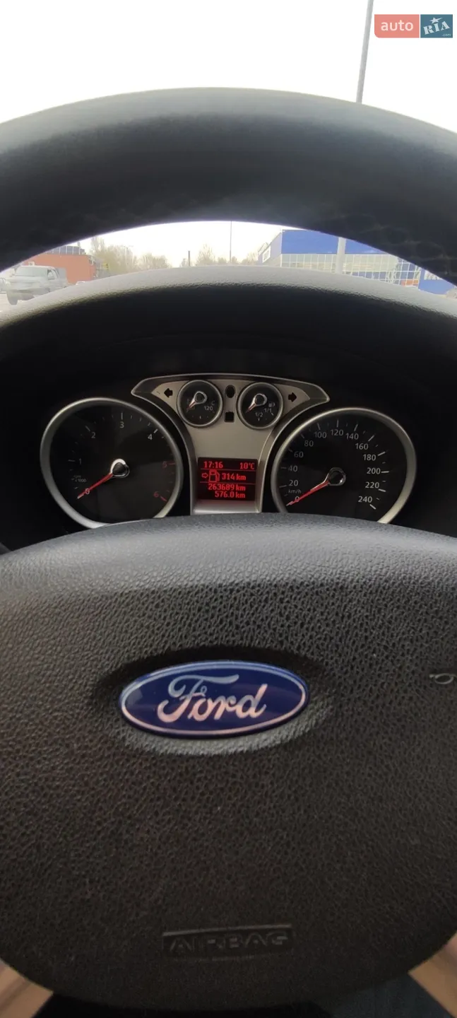 2010 Ford Focus - мініатюра 10