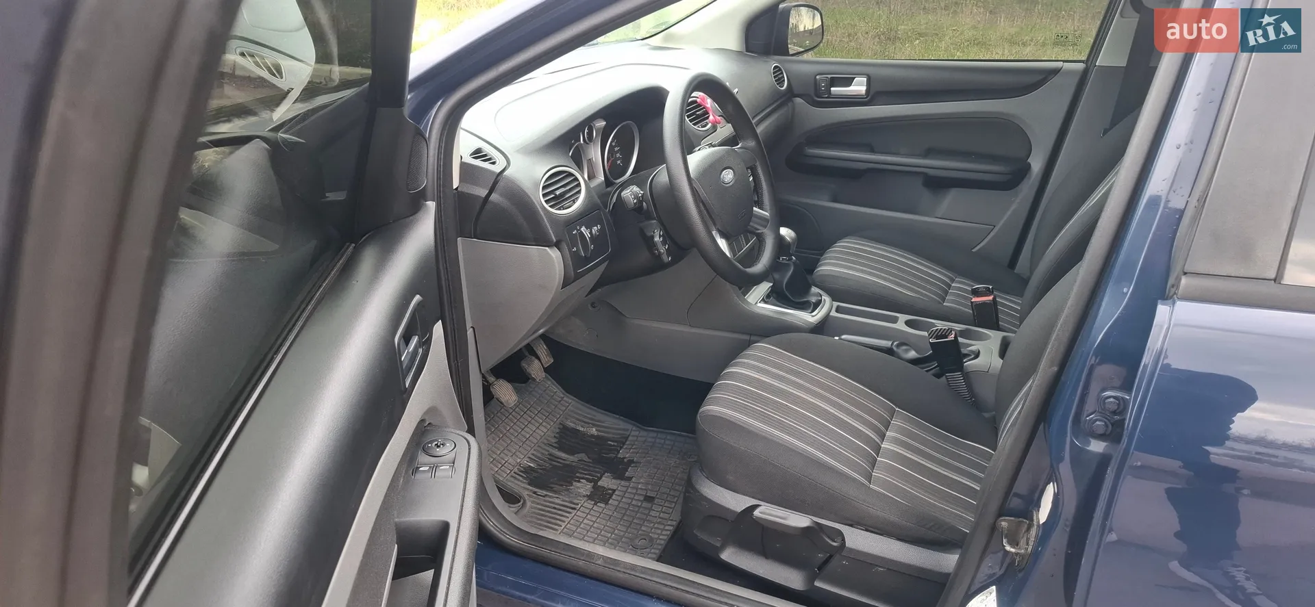 2010 Ford Focus - мініатюра 7