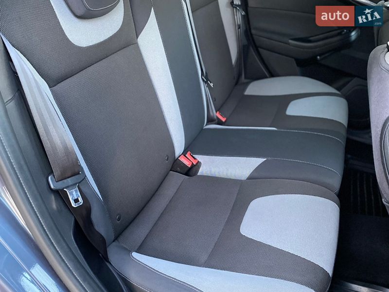Седан Ford Focus 2013 в Чернігові