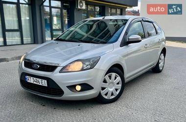 Хэтчбек Ford Focus 2008 в Новояворовске
