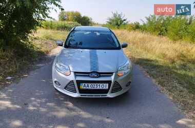 Хэтчбек Ford Focus 2013 в Киеве