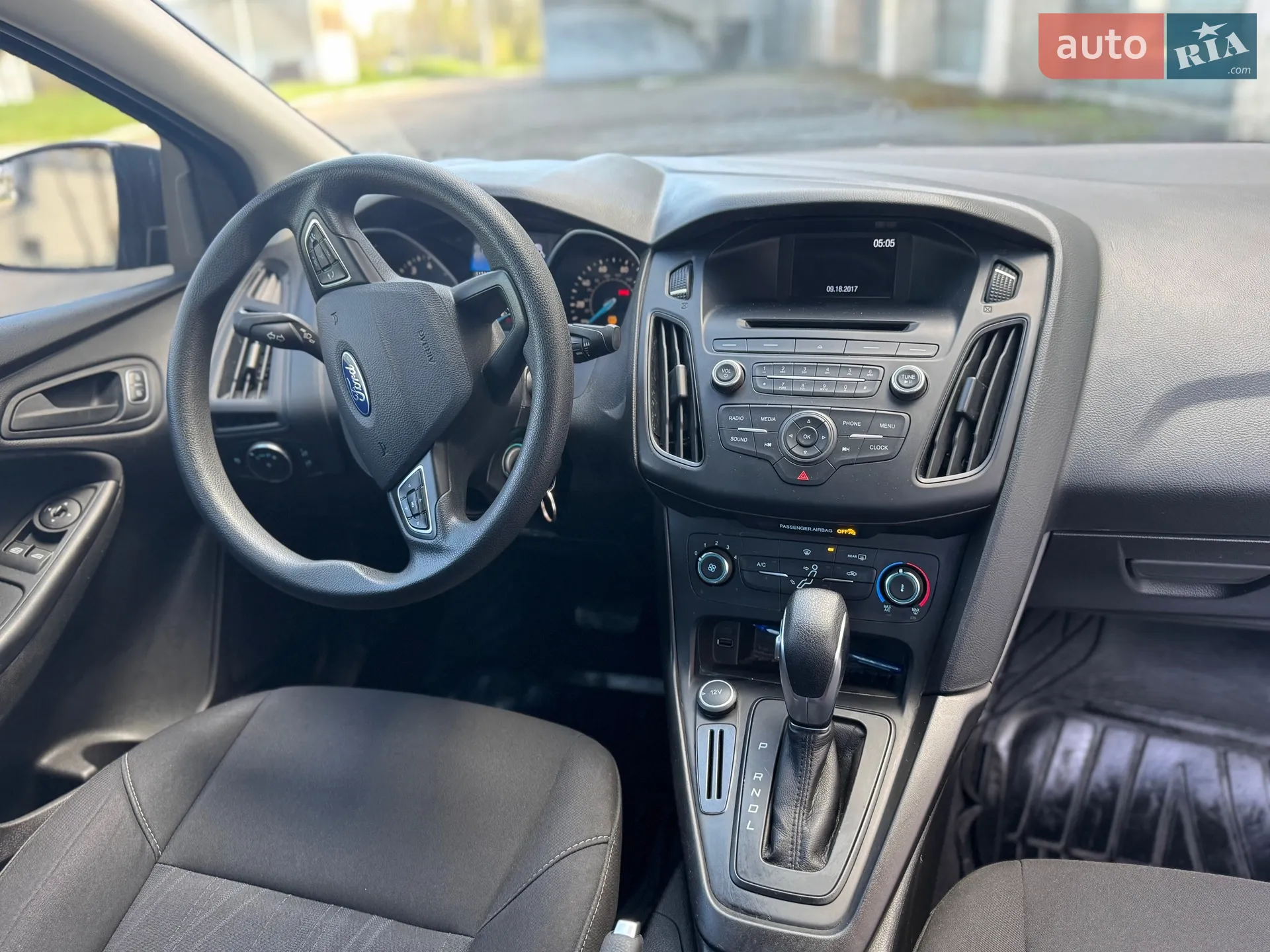 2017 Ford Focus - мініатюра 19