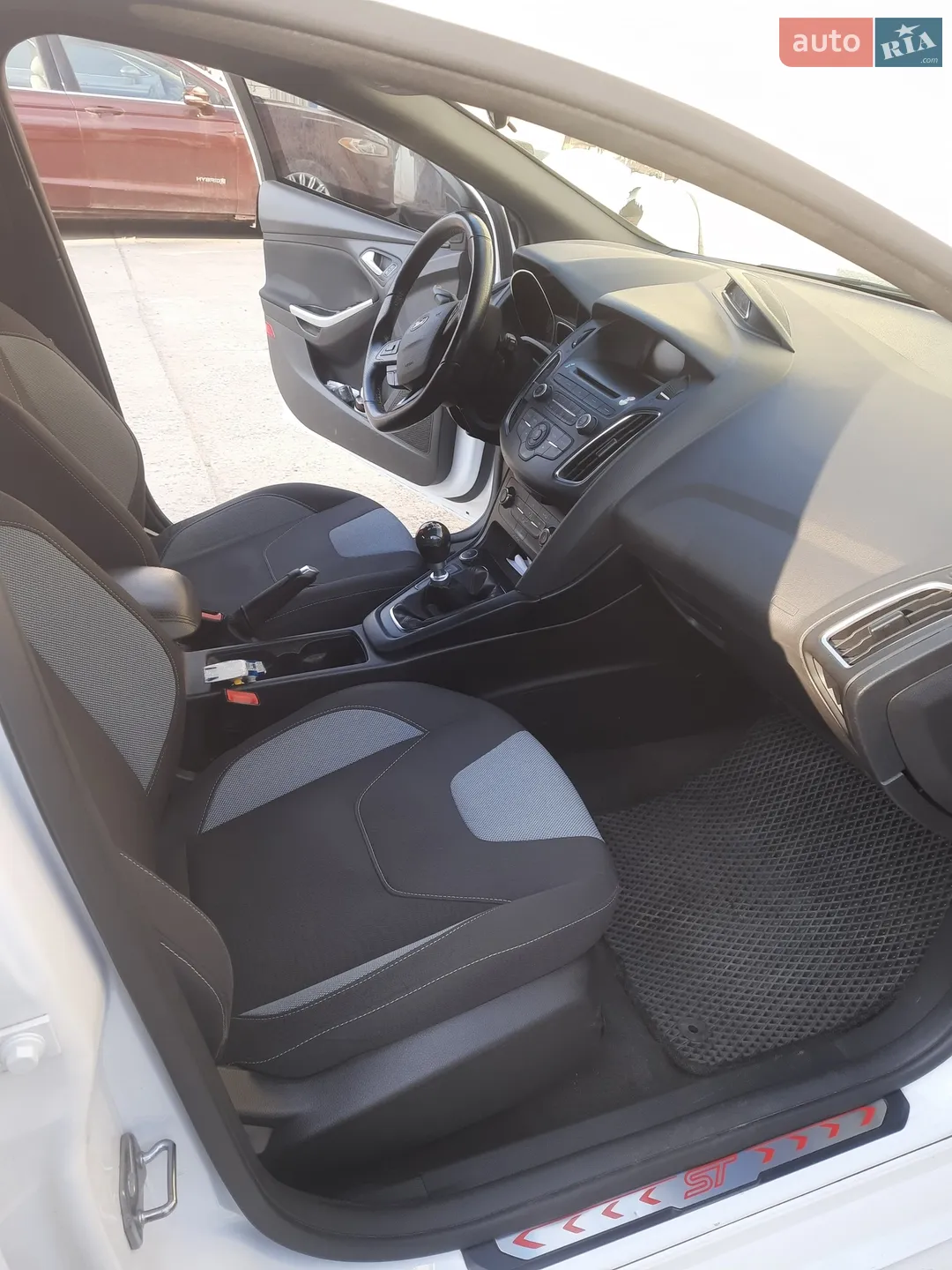 2015 Ford Focus - мініатюра 14
