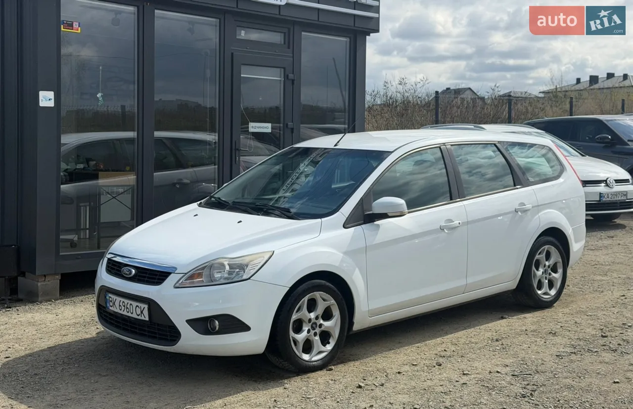 2010 Ford Focus - мініатюра 12