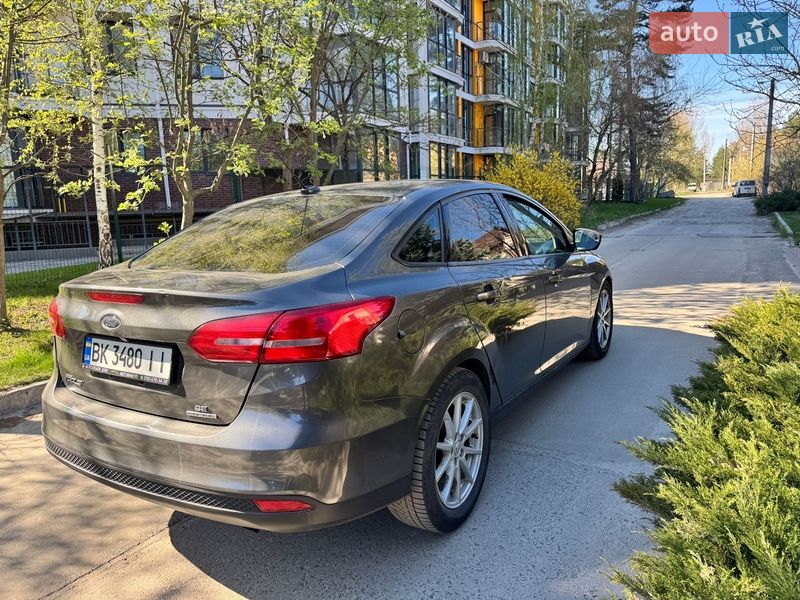 Седан Ford Focus 2016 в Киеве