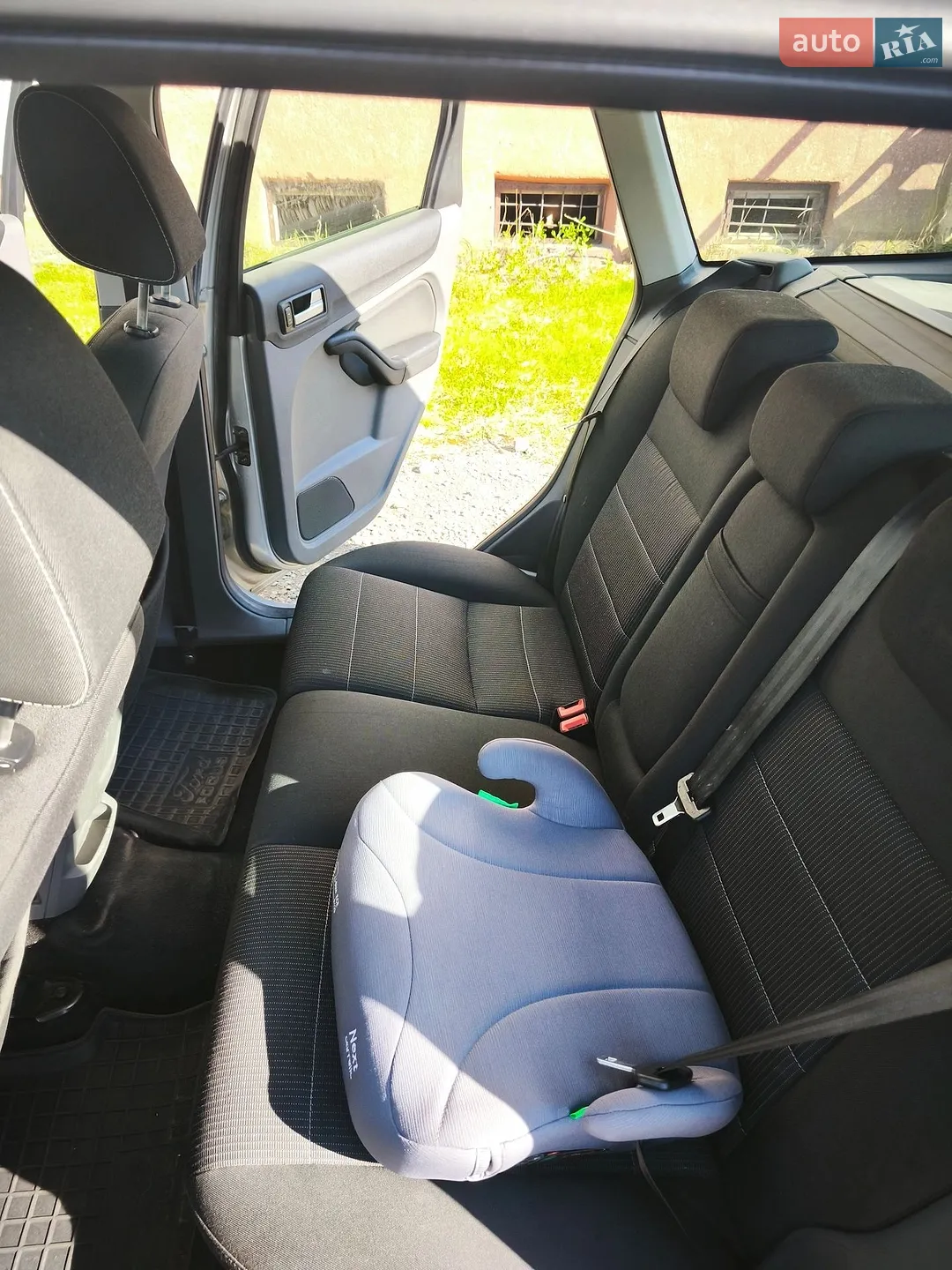 2010 Ford Focus - мініатюра 9