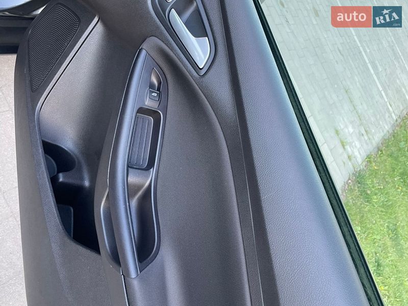 Седан Ford Focus 2017 в Ужгороде