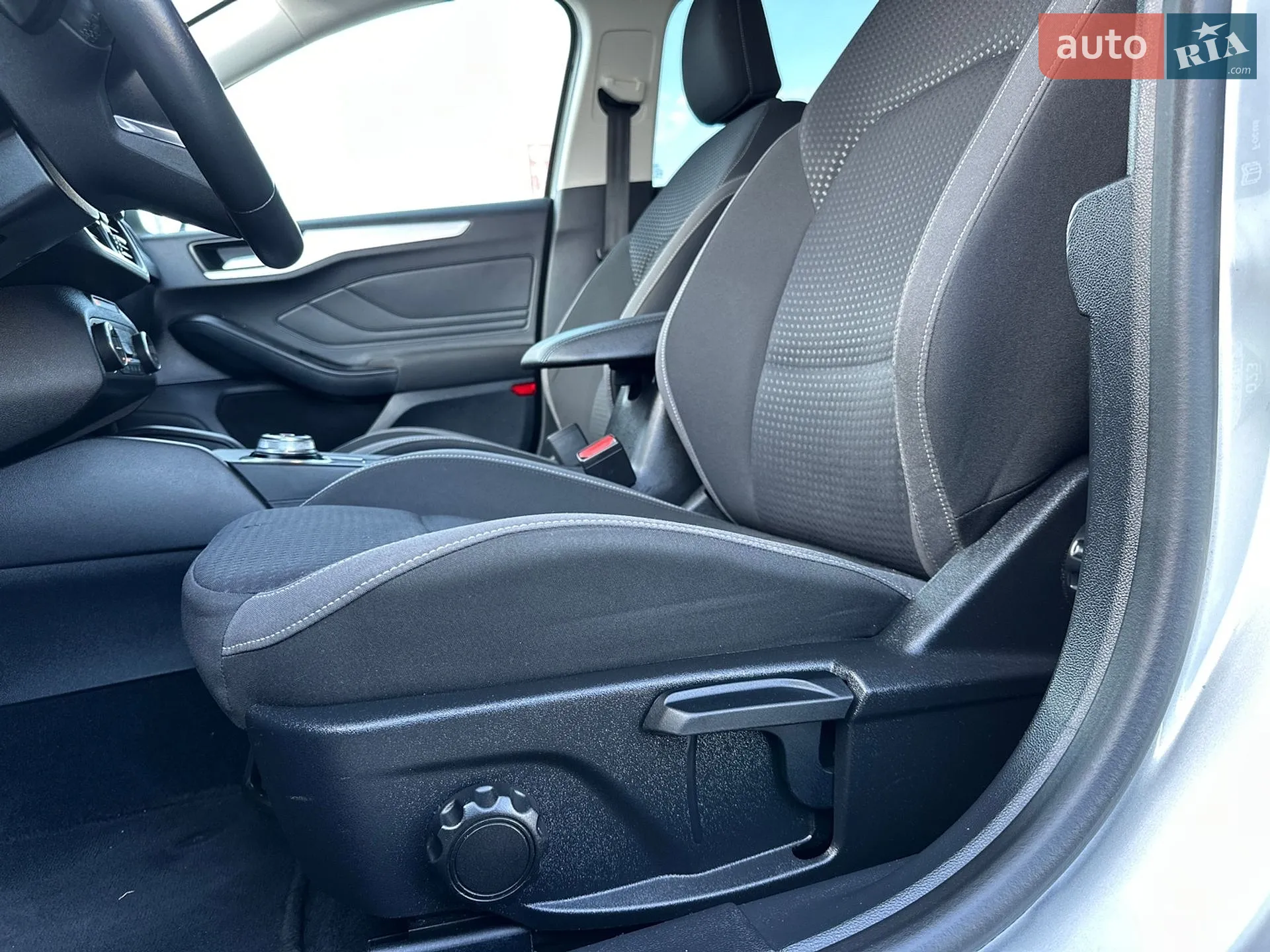2019 Ford Focus - мініатюра 12