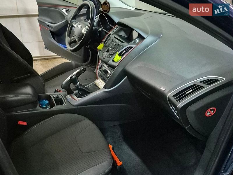 Універсал Ford Focus 2011 в Конотопі