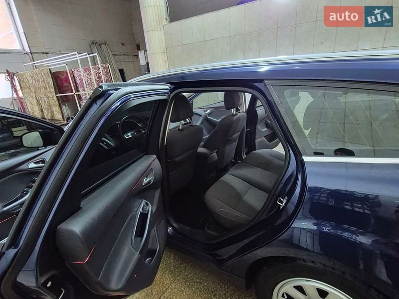Універсал Ford Focus 2011 в Конотопі