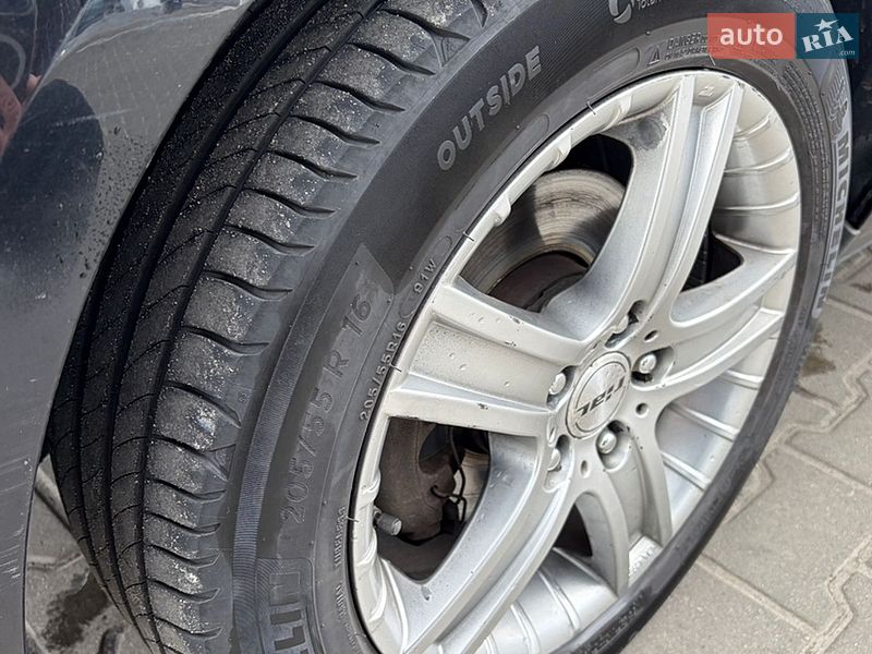Хэтчбек Ford Focus 2011 в Киеве