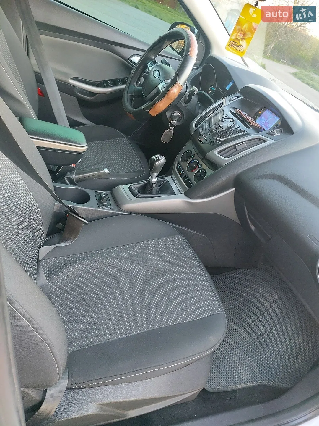 2011 Ford Focus - мініатюра 10