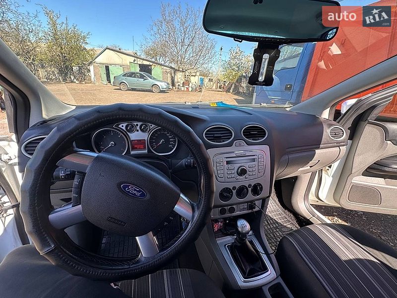 Хэтчбек Ford Focus 2008 в Вознесенске