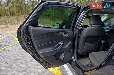 Хетчбек Ford Focus 2015 в Обухові