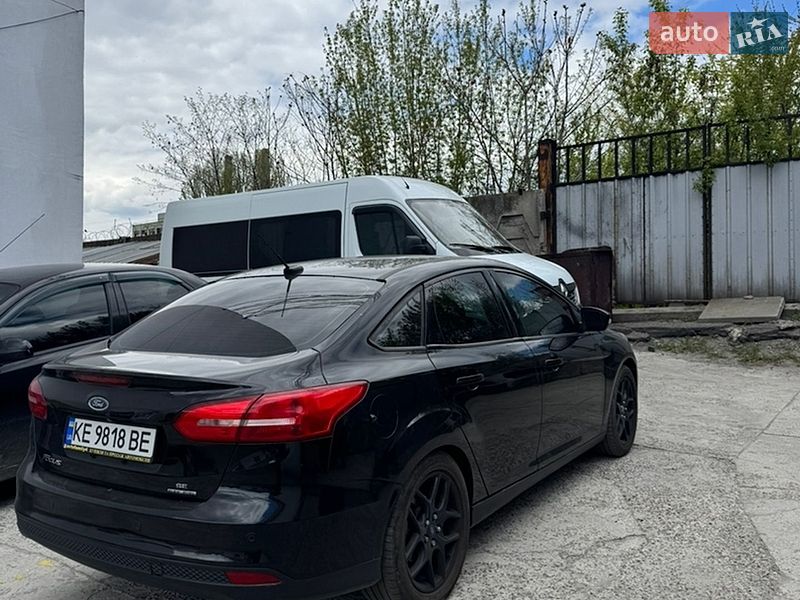 Седан Ford Focus 2015 в Днепре