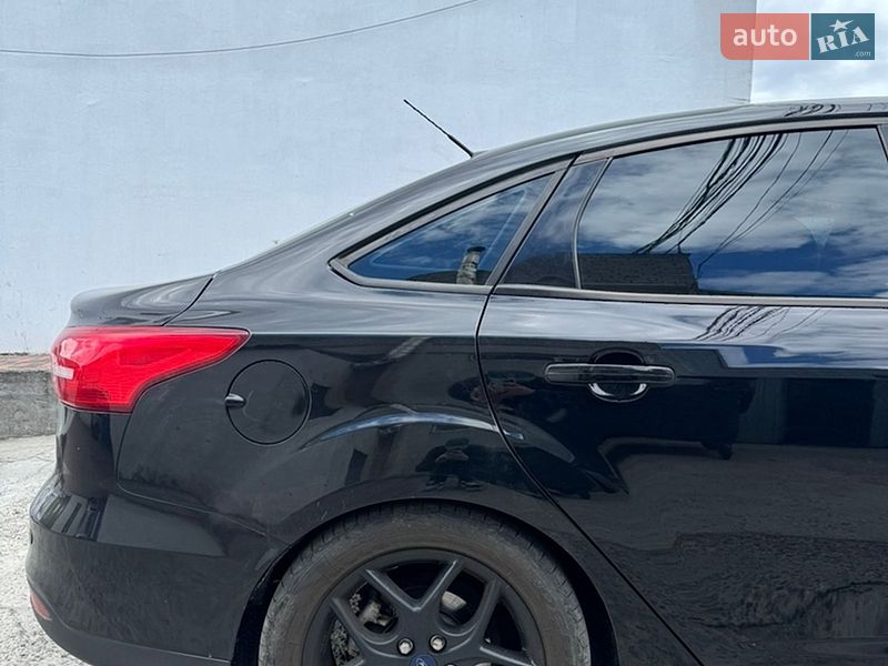 Седан Ford Focus 2015 в Днепре