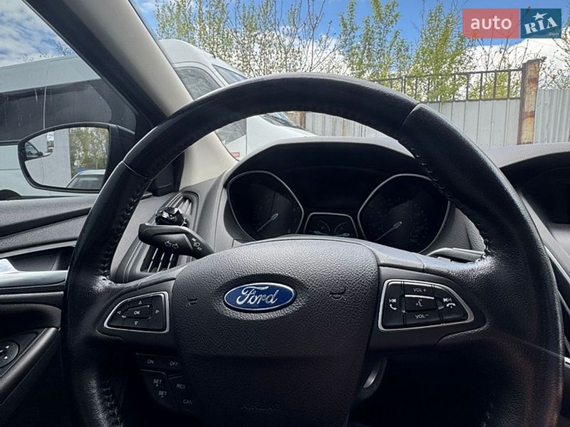 Седан Ford Focus 2015 в Днепре