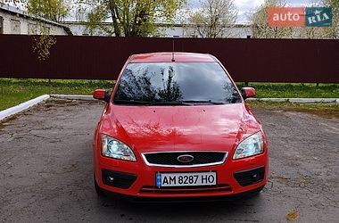 Хетчбек Ford Focus 2005 в Кореці