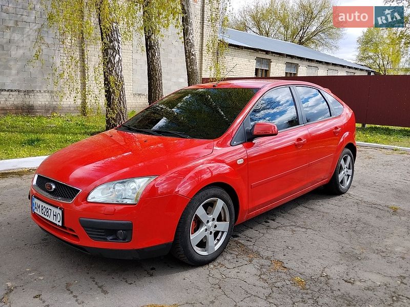 Хетчбек Ford Focus 2005 в Кореці