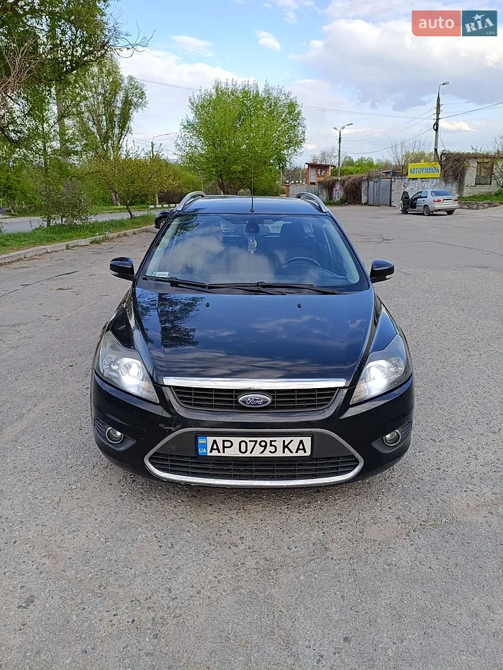 2010 Ford Focus - мініатюра 17
