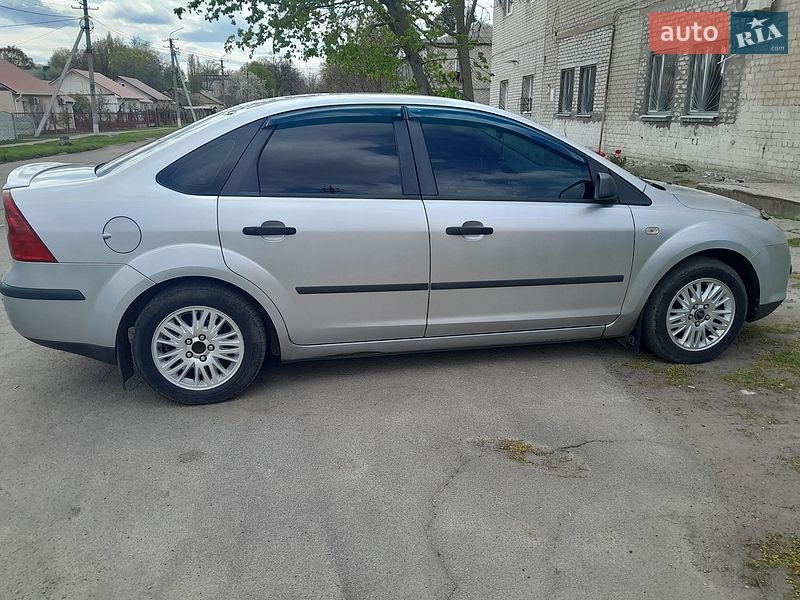Седан Ford Focus 2005 в Вольногорске