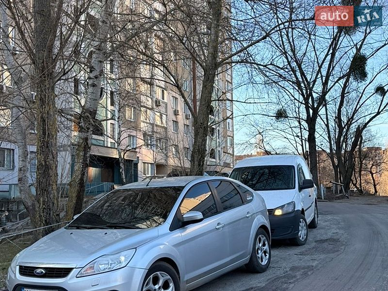 Хэтчбек Ford Focus 2011 в Киеве