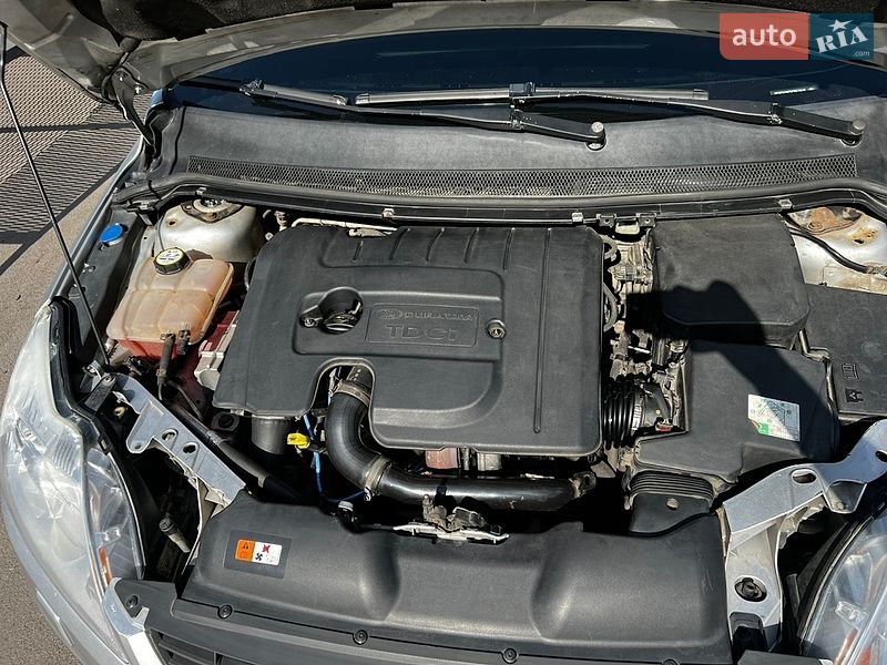 Хэтчбек Ford Focus 2011 в Киеве