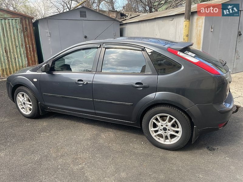 Хэтчбек Ford Focus 2006 в Одессе