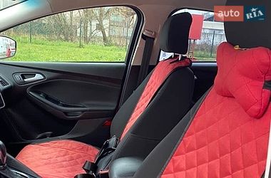 Хэтчбек Ford Focus 2016 в Софиевской Борщаговке