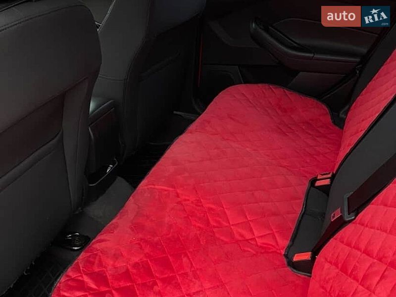 Хэтчбек Ford Focus 2016 в Софиевской Борщаговке