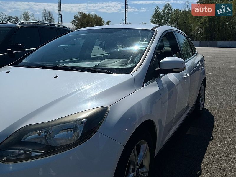 Седан Ford Focus 2012 в Софиевской Борщаговке