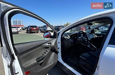 Седан Ford Focus 2012 в Софиевской Борщаговке