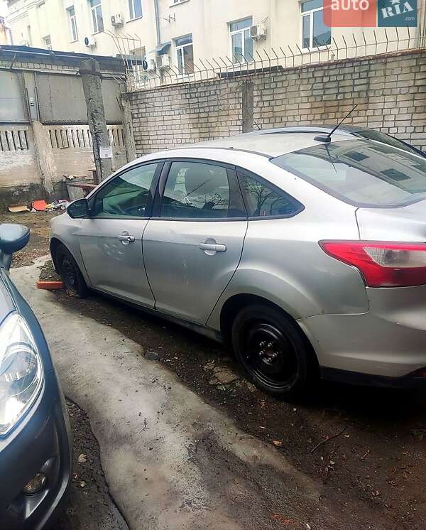 Ford Focus 2011