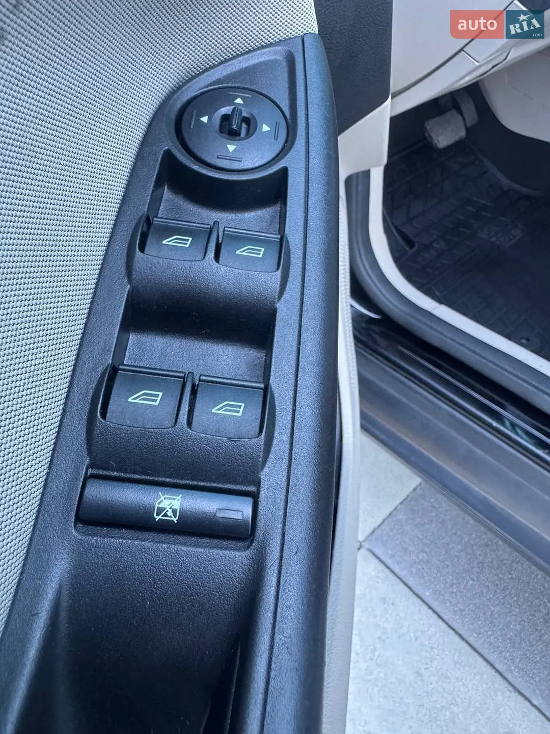 2018 Ford Focus - мініатюра 16