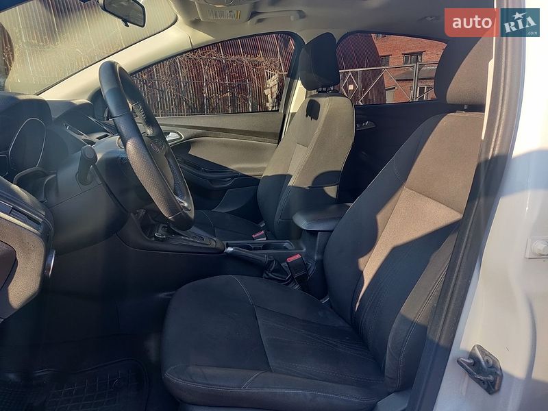 Седан Ford Focus 2015 в Киеве