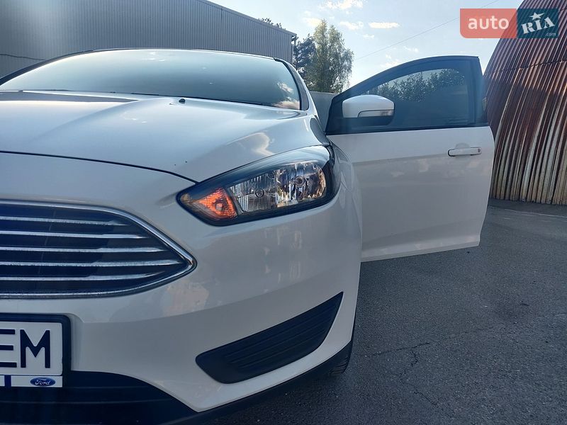 Седан Ford Focus 2015 в Киеве