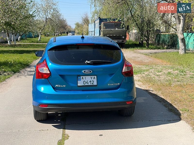 Хэтчбек Ford Focus 2012 в Золотоноше
