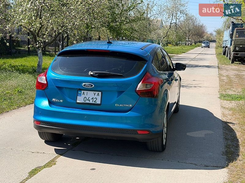 Хэтчбек Ford Focus 2012 в Золотоноше