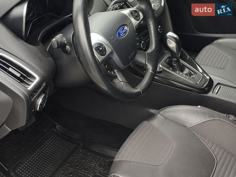 Хетчбек Ford Focus 2015 в Житомирі