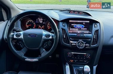 Хетчбек Ford Focus 2012 в Дніпрі