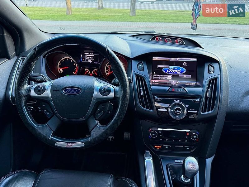 Хетчбек Ford Focus 2012 в Дніпрі